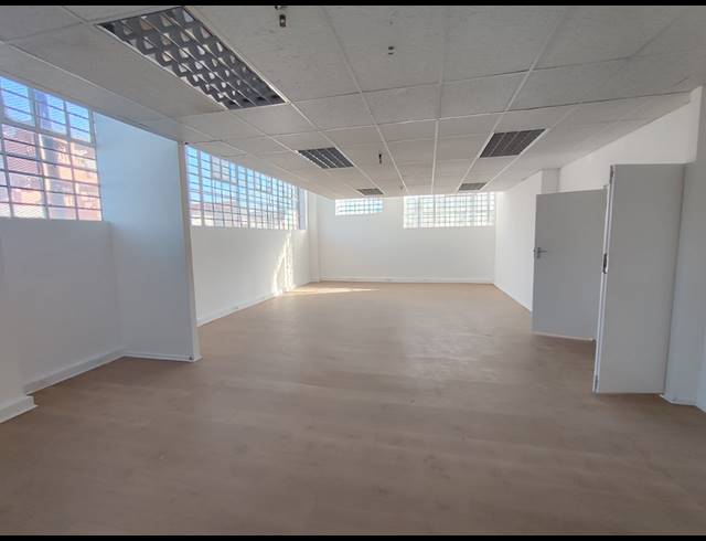 1,414M² WAREHOUSE TO LET IN MAITLAND